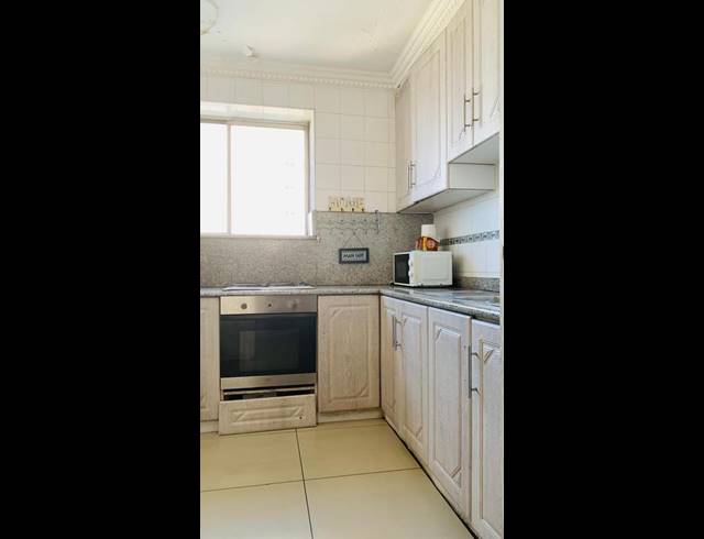 2 BEDROOM APARTMENT FOR SALE IN DURBAN CBD